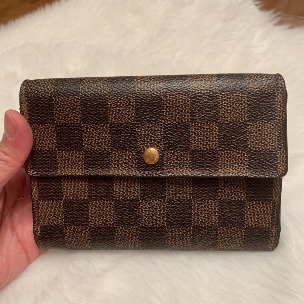 Lv vintage compact wallet